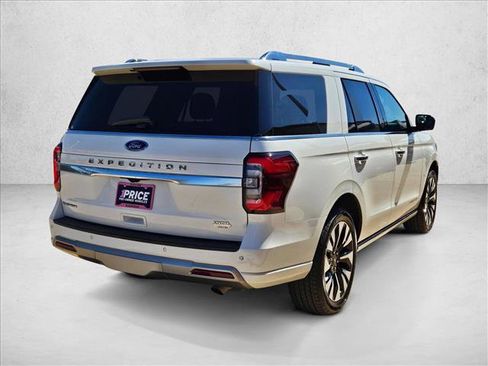 Used 2022 Ford Expedition Platinum image 5