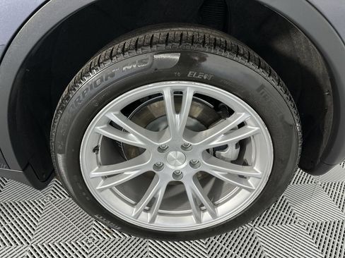 Used 2024 Tesla Model Y AWD image 10