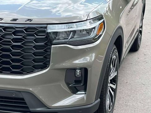 New 2026 Ford Explorer ST-Line RWD image 9