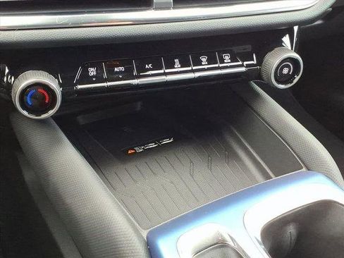 New 2026 Chevrolet Equinox EV LT image 19