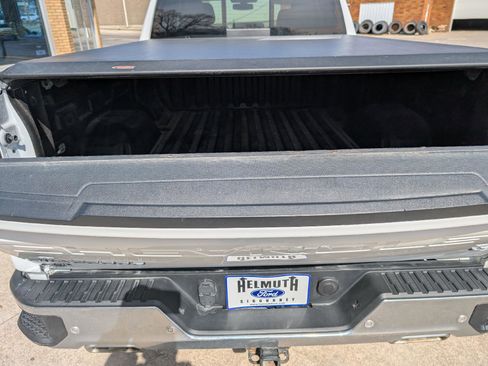 Used 2019 Chevrolet Silverado 1500 LTZ w/ LTZ Plus Package image 14