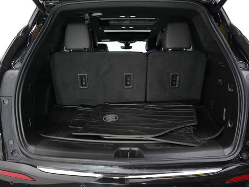 Used 2024 Buick Enclave Avenir w/ Avenir Technology Package image 16