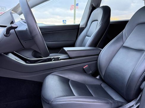 Used 2021 Tesla Model Y Long Range image 13