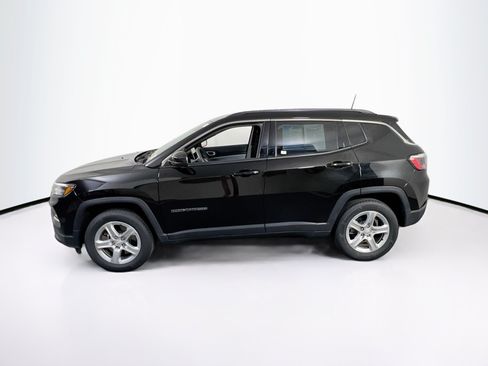 Used 2023 Jeep Compass Latitude AWD/4WD image 8