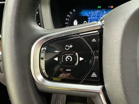Used 2024 Volvo XC60 T8 Plus w/ Protection Package Premier AWD/4WD image 33