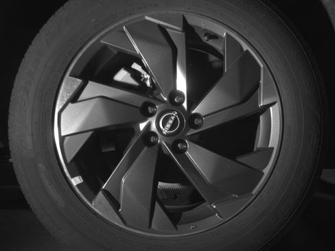 Used 2025 Nissan Rogue SV image 14