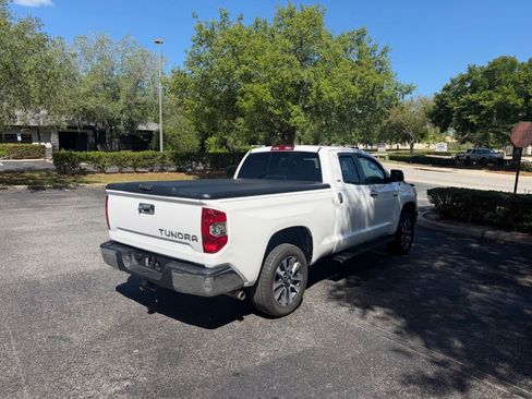 Used 2018 Toyota Tundra SR5 w/ SR5 Upgrade Package image 8