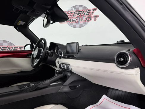 Used 2021 MAZDA MX-5 Miata Grand Touring RWD image 19