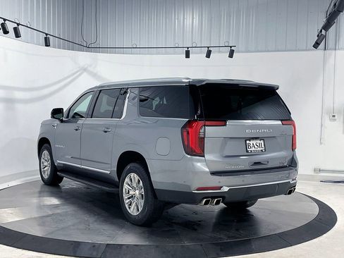Used 2025 GMC Yukon XL Denali image 14