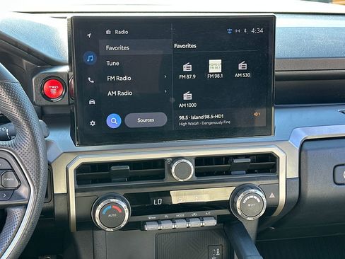 Used 2024 Toyota Tacoma TRD Sport image 17