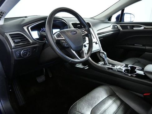 Used 2015 Ford Fusion SE w/ Equipment Group 202A FWD image 16