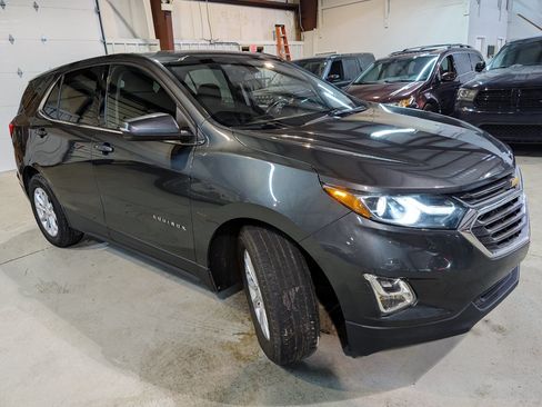 Used 2018 Chevrolet Equinox LT FWD image 9