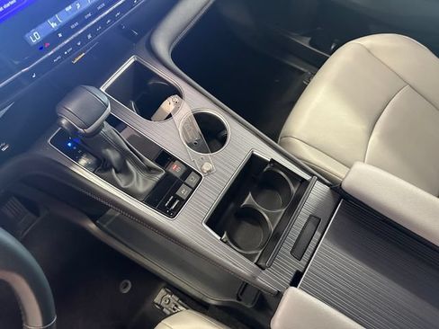 Certified 2025 Toyota Sienna XLE AWD/4WD image 23
