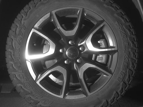 Used 2025 Jeep Compass Trailhawk image 13