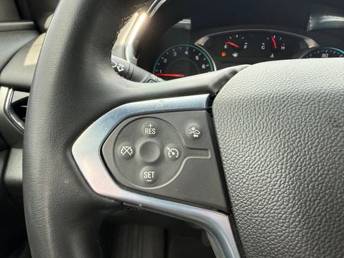 Certified 2023 Chevrolet Traverse LT FWD image 18
