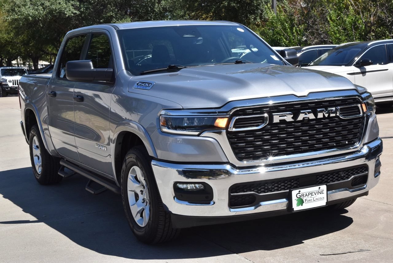 Used 2025 RAM 1500 Big Horn RWD image 4