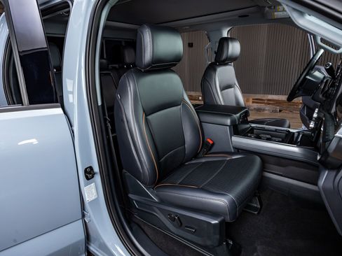 Used 2025 Ford F250 Lariat w/ Lariat Ultimate Package image 30