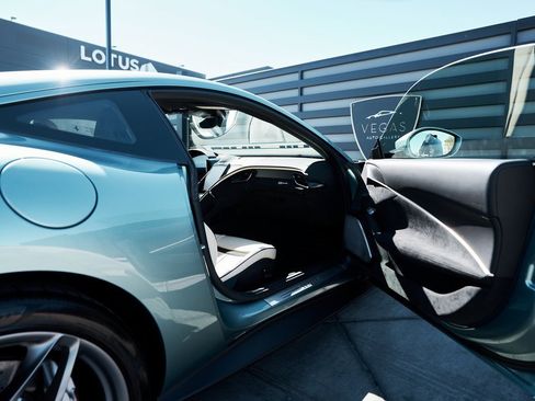 Used 2022 Ferrari Roma image 27