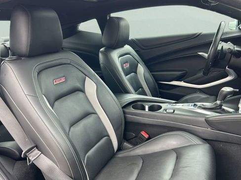 Used 2020 Chevrolet Camaro SS RWD image 20