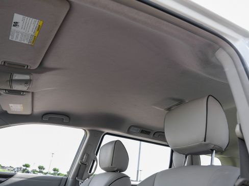 Used 2015 Nissan Quest S FWD image 27