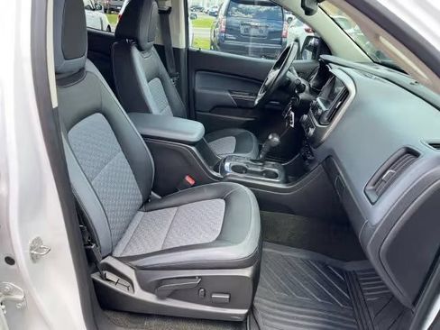 Used 2016 Chevrolet Colorado Z71 AWD/4WD image 12