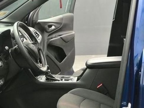 Used 2023 Chevrolet Equinox RS image 18