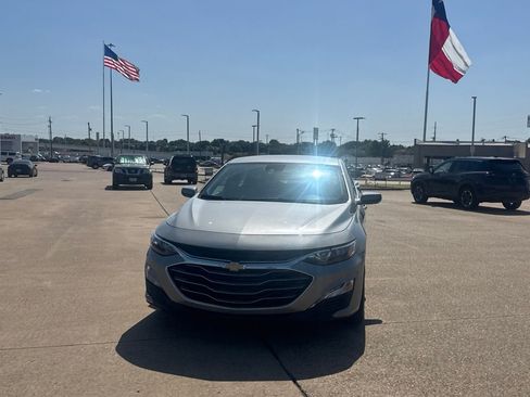 Used 2025 Chevrolet Malibu LT FWD image 6