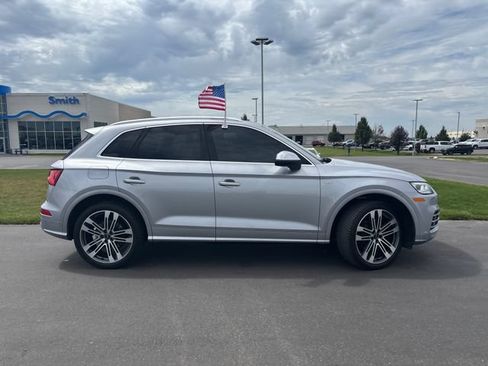 Used 2018 Audi SQ5 Premium Plus w/ Navigation Package AWD/4WD image 2