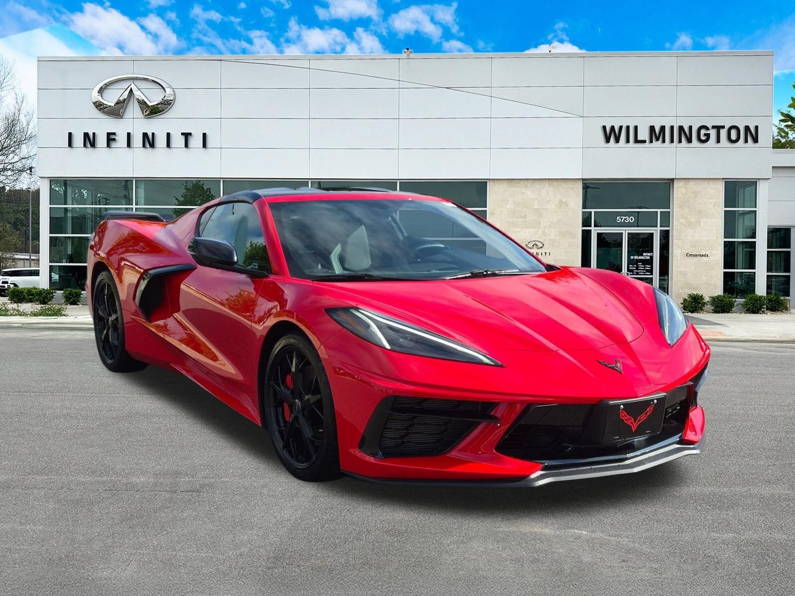 Used 2021 Chevrolet Corvette Stingray Coupe w/ Z51 Performance Package RWD image 1