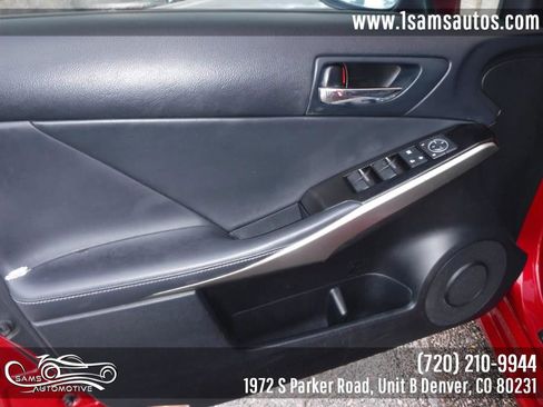 Used 2014 Lexus IS 250 4dr Sport Sdn Auto AWD image 36