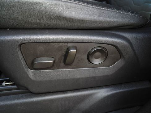 Used 2022 Chevrolet Silverado 1500 ZR2 w/ Technology Package AWD/4WD image 33