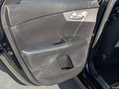 Used 2024 Kia Forte LX image 18