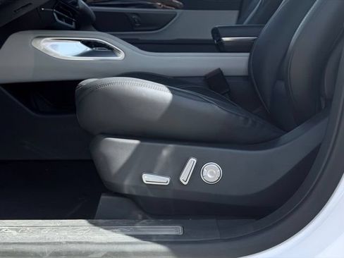 Certified 2025 Lincoln Nautilus Premier AWD/4WD image 18