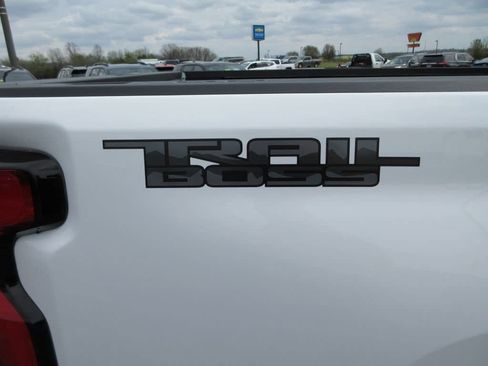 New 2026 Chevrolet Silverado 3500 LT image 13