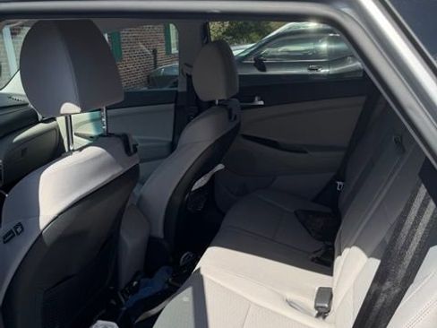 Used 2019 Hyundai Tucson SE AWD/4WD image 6