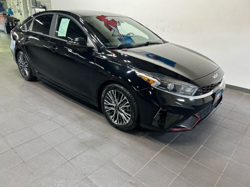 Used 2023 Kia Forte GT-Line FWD image 2