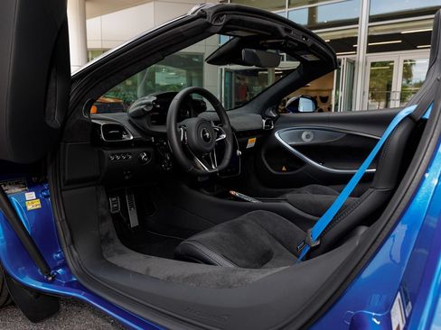 New 2026 McLaren Artura Spider RWD image 44