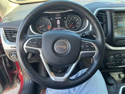 Used 2015 Jeep Cherokee Trailhawk w/ Cold Weather Group AWD/4WD image 13