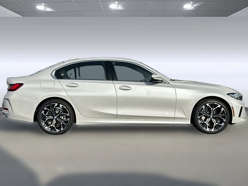 Used 2026 BMW 330i xDrive Sedan w/ Premium Package AWD/4WD image 8
