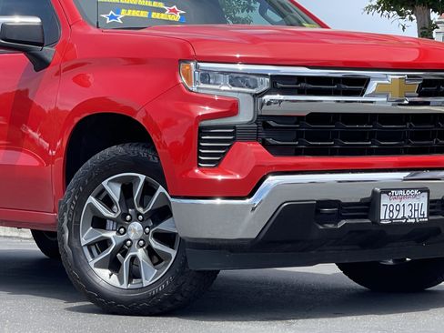 Used 2025 Chevrolet Silverado 1500 LT AWD/4WD image 3