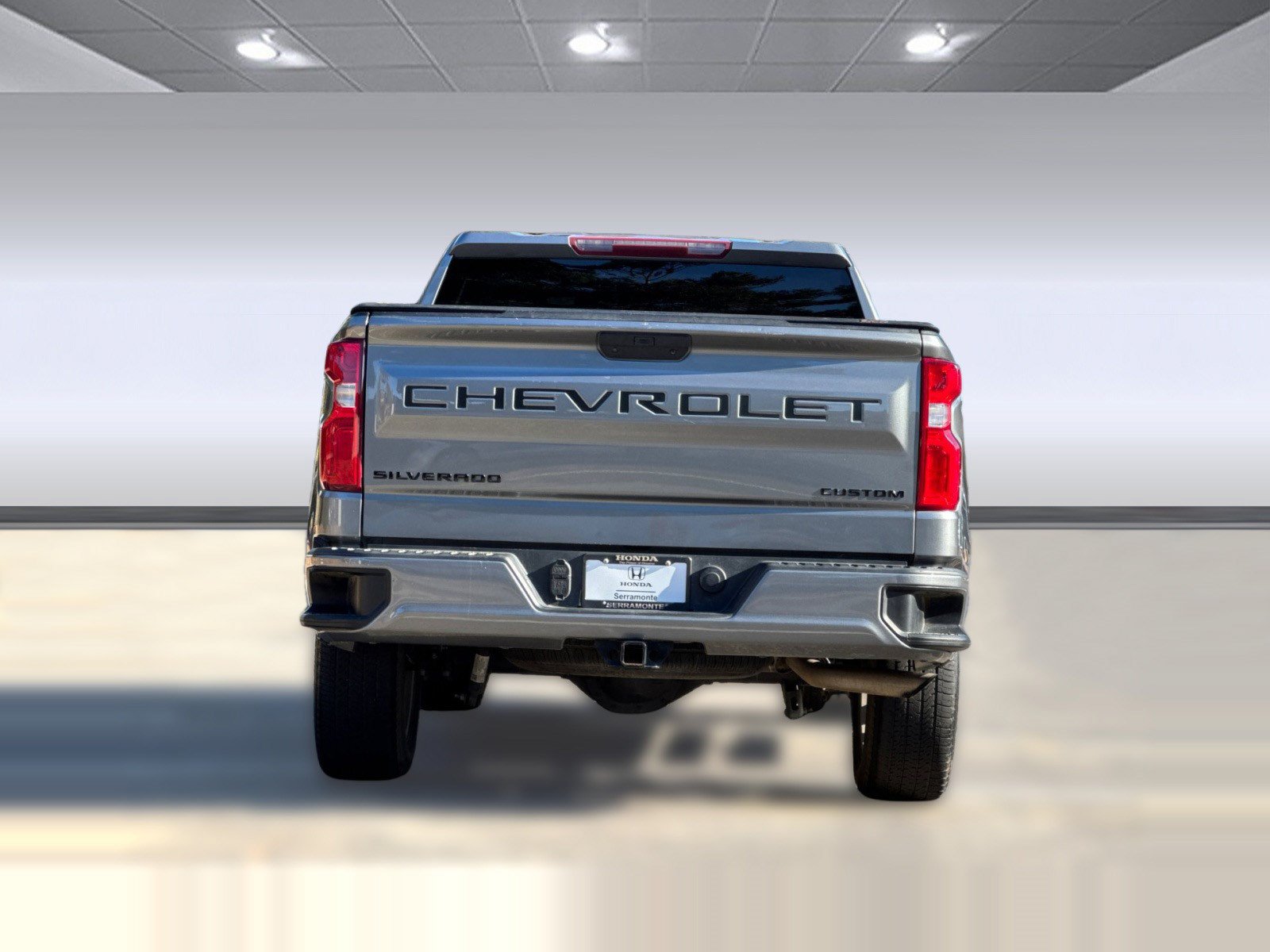 Used 2021 Chevrolet Silverado 1500 Custom w/ LPO, Dark Essentials Package RWD image 10