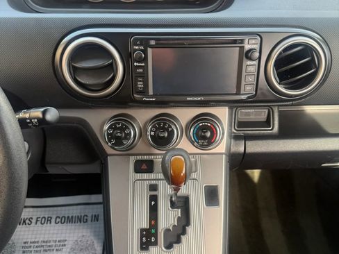 Used 2015 Scion xB Hatchback 4D image 12