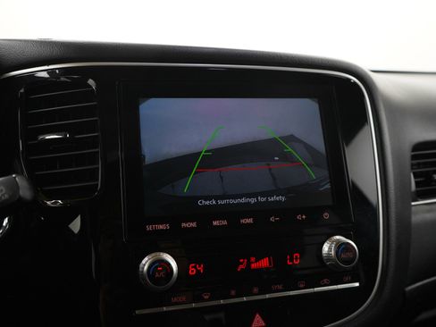 Used 2020 Mitsubishi Outlander LE AWD/4WD image 26