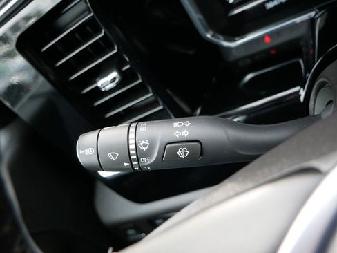 Used 2024 GMC Sierra 1500 Elevation AWD/4WD image 32