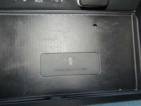 Used 2024 Jeep Grand Cherokee Laredo w/ Luxury Tech Group I image 31