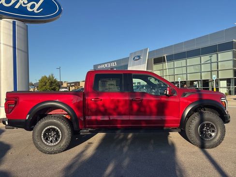 Used 2025 Ford F150 Raptor image 11