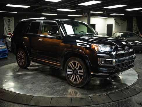 Used 2023 Toyota 4Runner Limited image 5