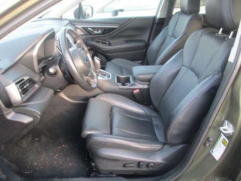 Used 2022 Subaru Outback Limited w/ Popular Package #2 image 3