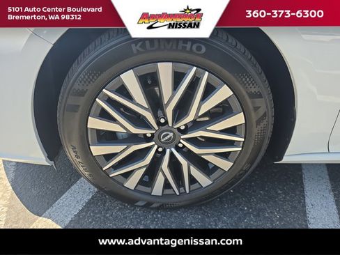 Used 2024 Nissan Altima 2.5 SV FWD image 27