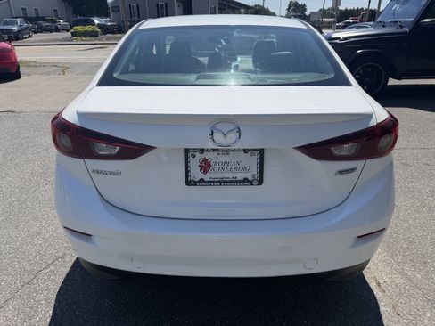 Used 2018 MAZDA MAZDA3 Touring FWD image 6